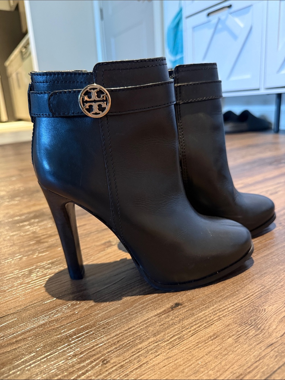 Tory Burch Black Leather High-Heel Ankle Boots with Logo Accent